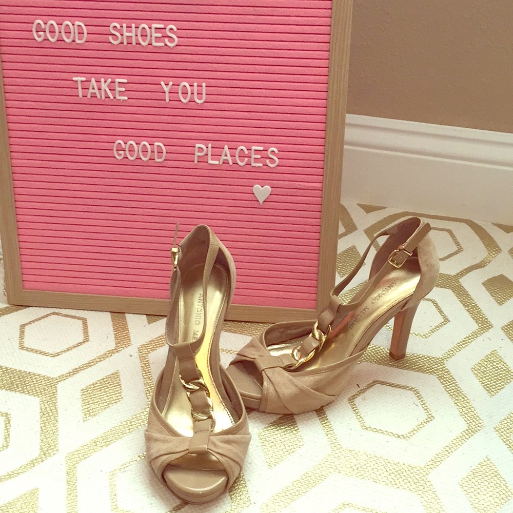 👡 Antonio Melani Heels 👡